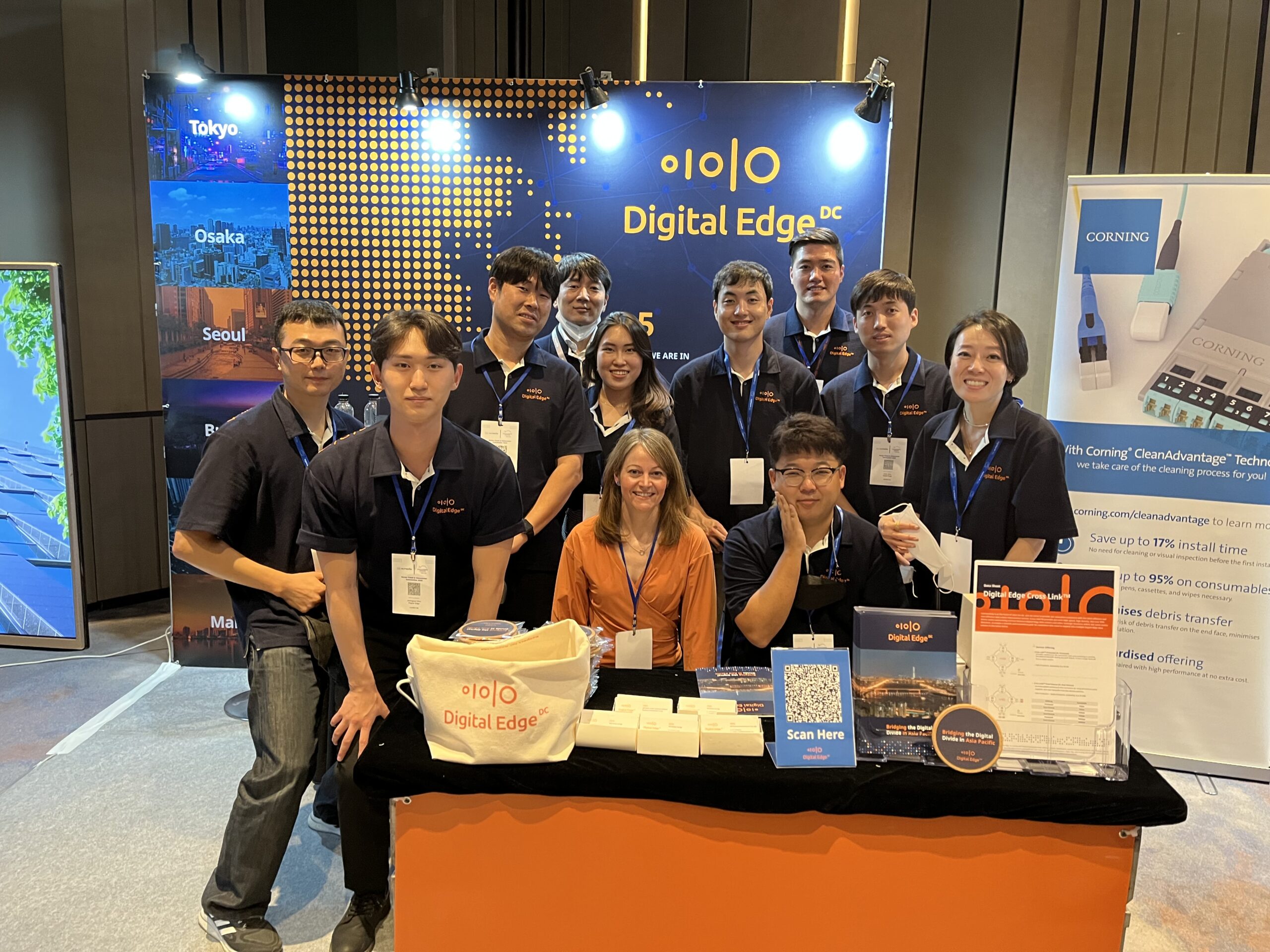 The Digital Edge team connected with customers, vendors and partners during the event at our booth, including showcasing their new 120MW SEL2 data center project